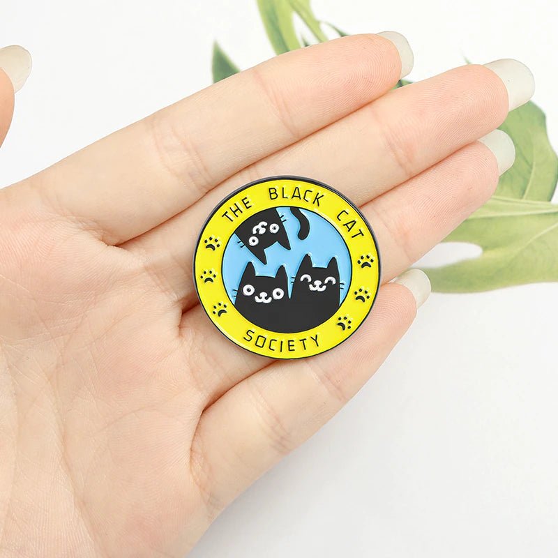 Black Cat Society Pin - molonado